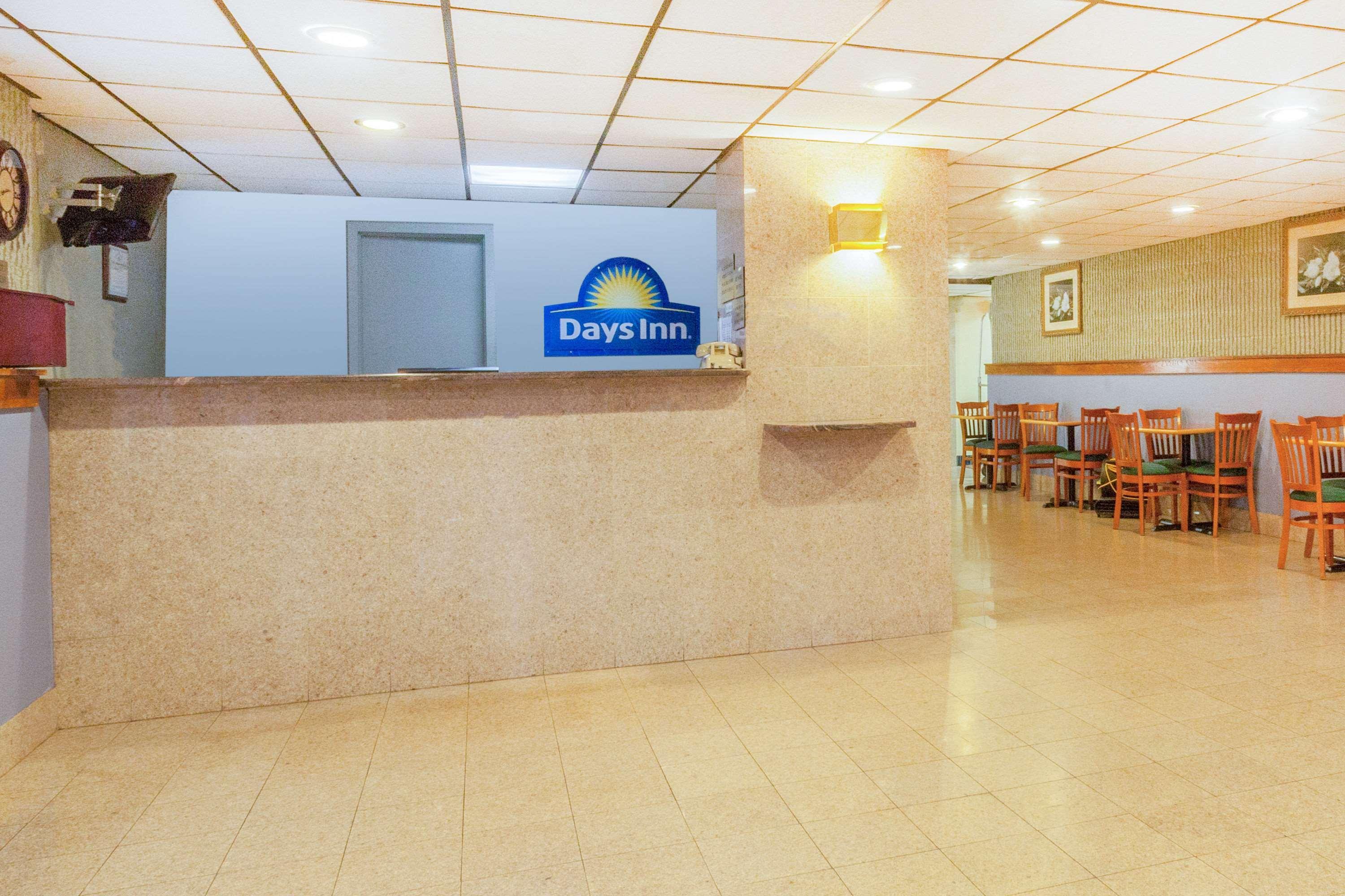 Days Inn By Wyndham Wilkes Barre Экстерьер фото