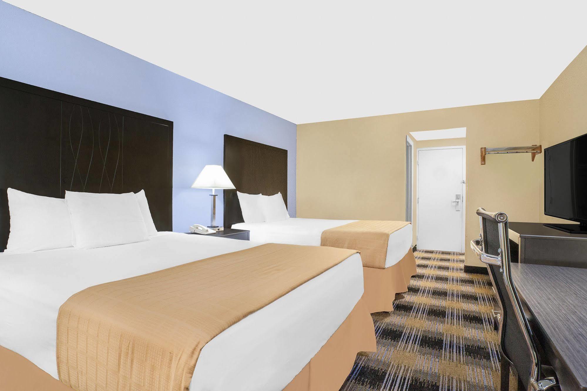 Days Inn By Wyndham Wilkes Barre Экстерьер фото