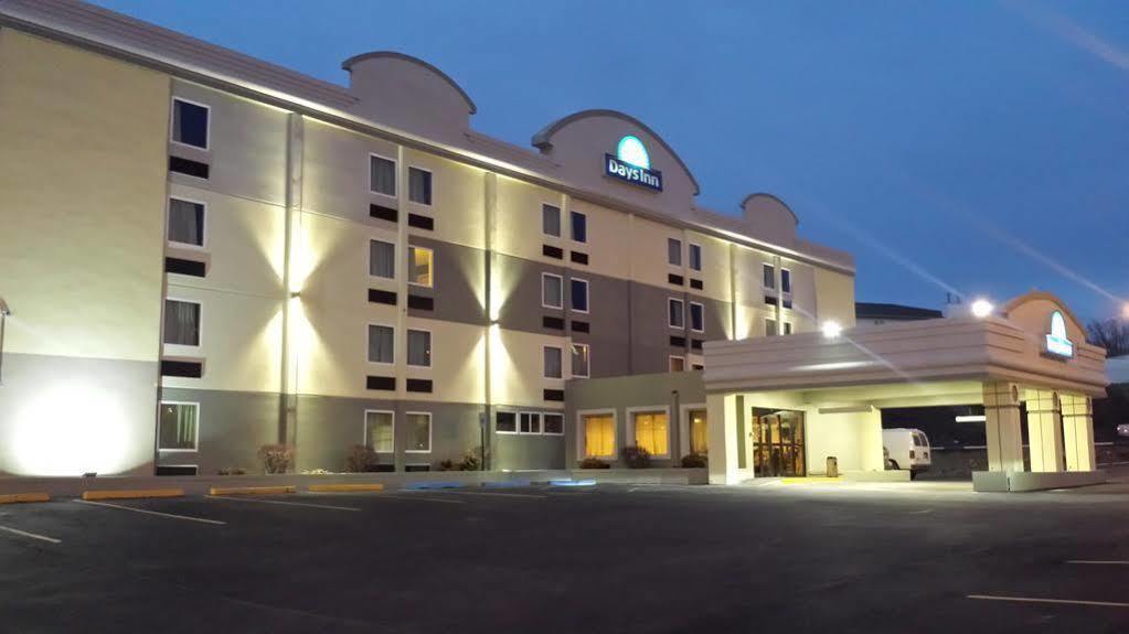 Days Inn By Wyndham Wilkes Barre Экстерьер фото